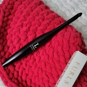 Furls Streamline Crochet Hook Size 7mm (L)